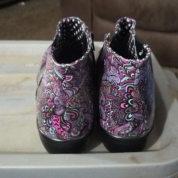 Colorful ALEGRIA By Pg  Women's Rain Ankle  Boots Size 10. - Picture 3 of 5